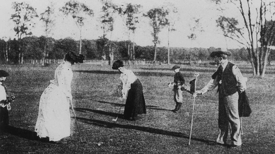 Первое участие женщин - Париж 1900, фотография к факту